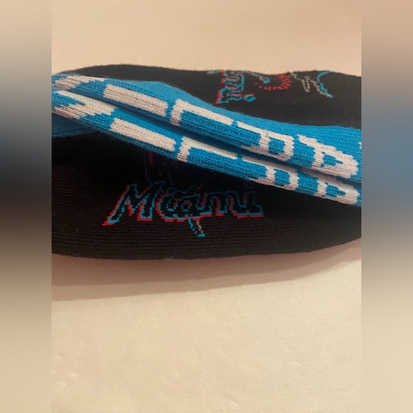 MLB MIAMI MARLINS CREW SOCKS Size Large 8-13 NWT - Picture 5 of 7